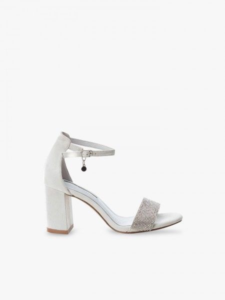 Sand�lia com brilhantes