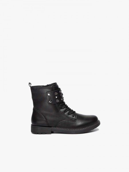 Combat boots com aplica��es
