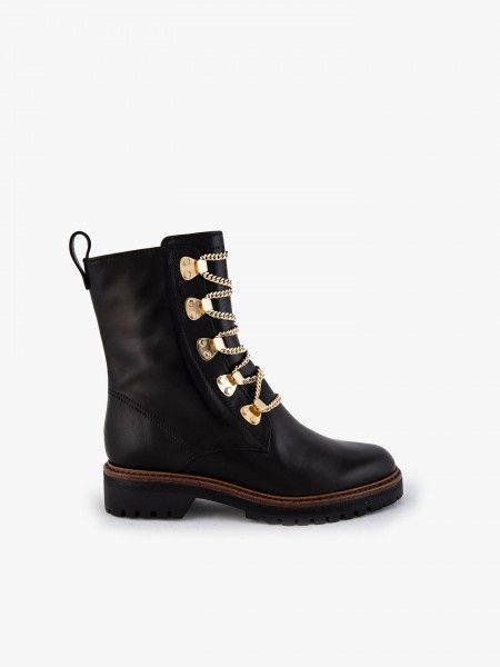 Combat Boots com corrente