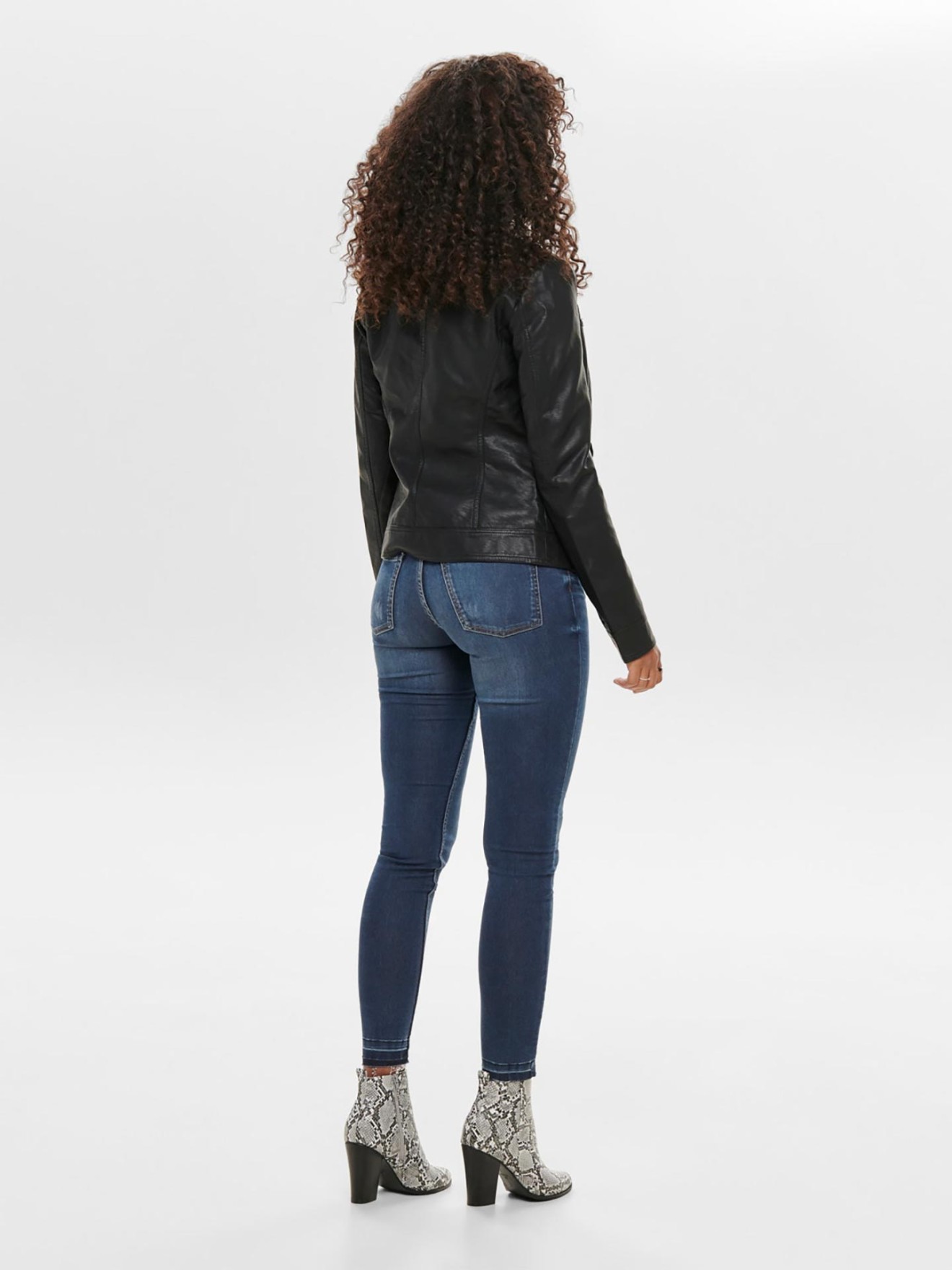 Blus�o Biker Efeito Pele