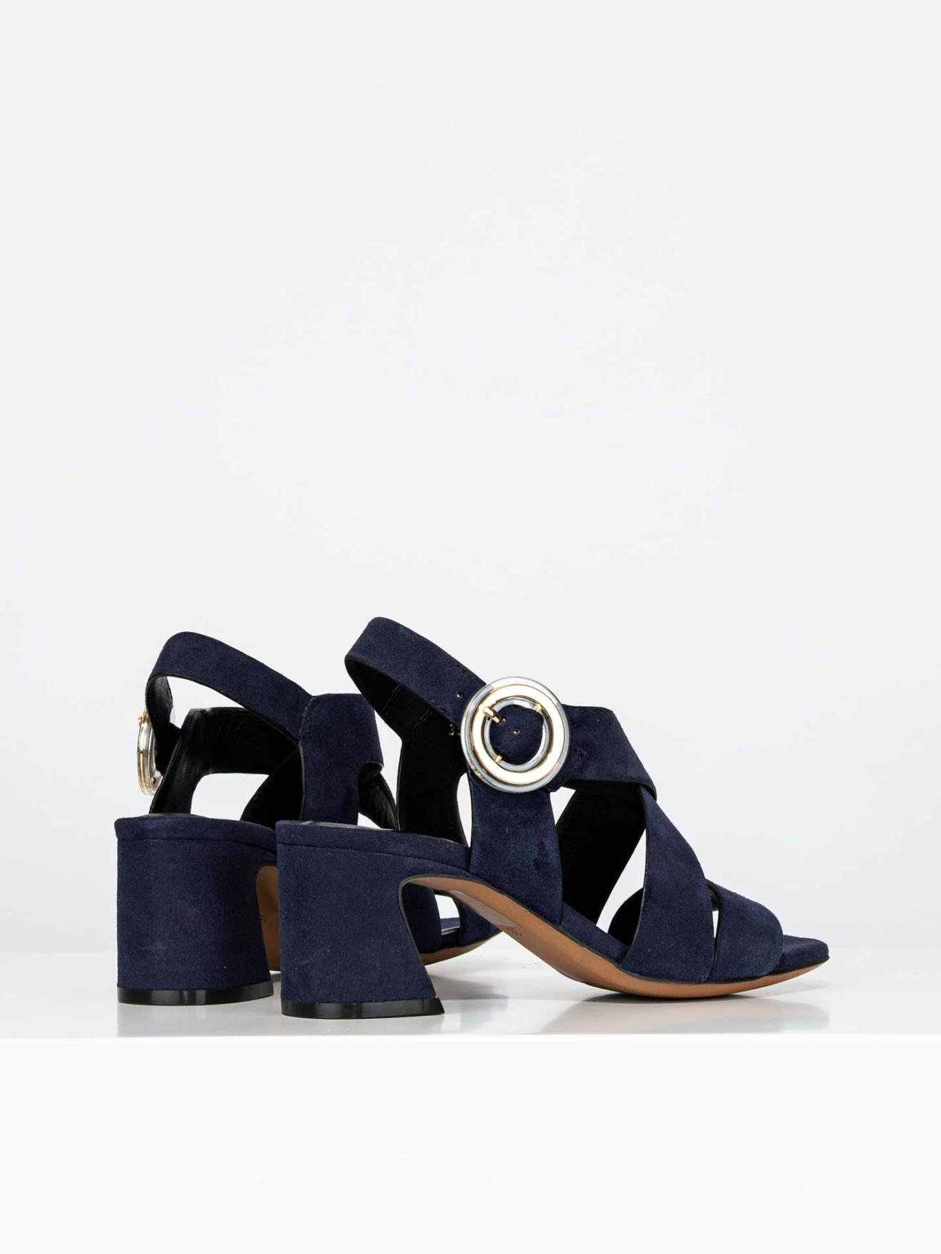 Sandálias salto largo