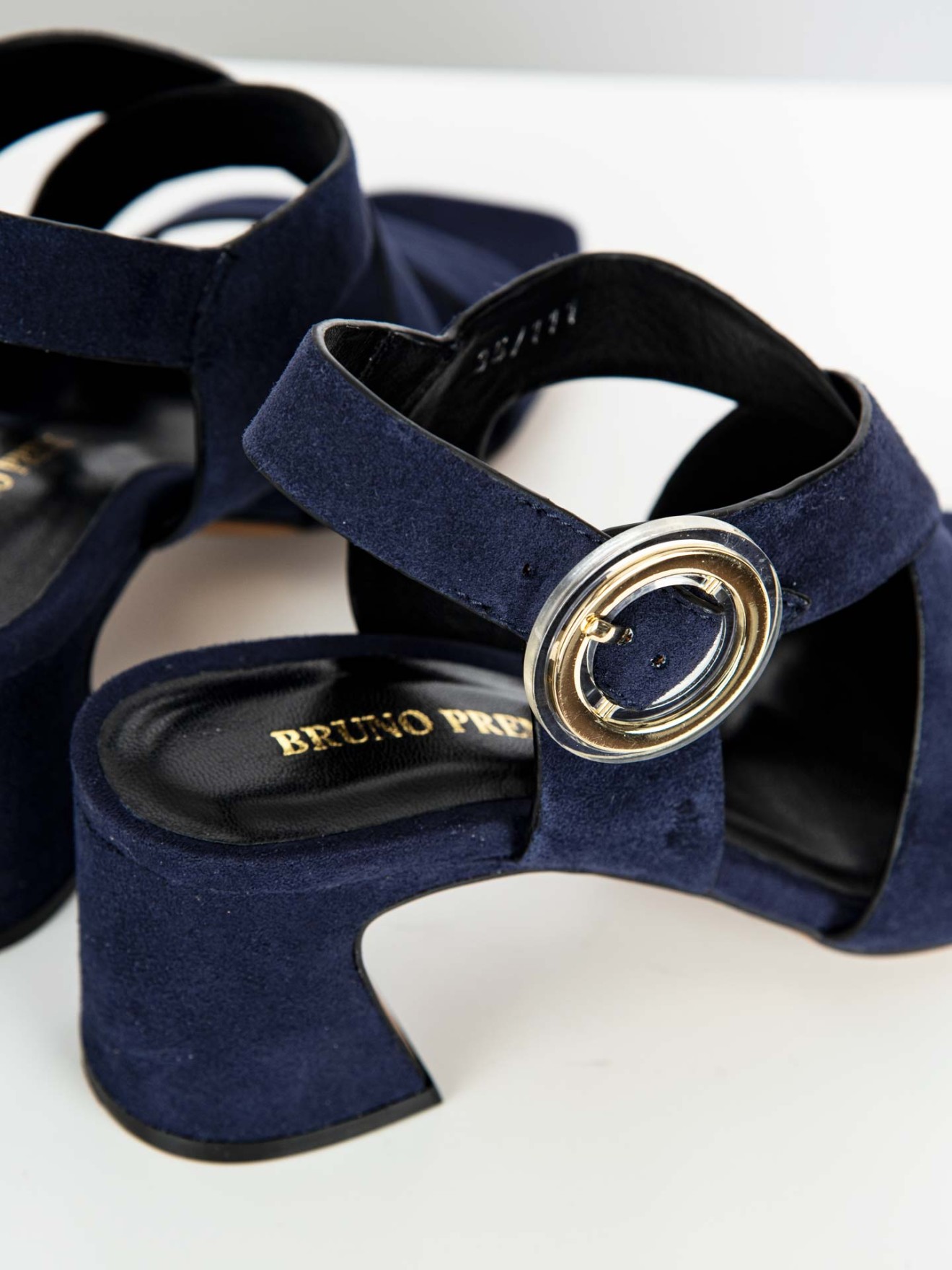 Sandálias salto largo