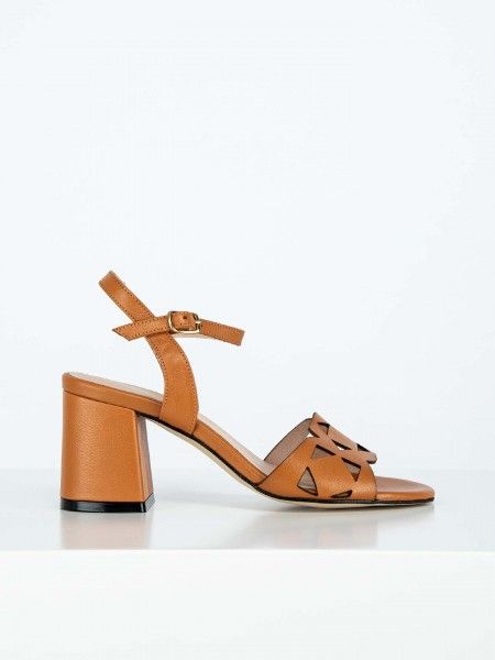 Sand�lias de salto alto largo