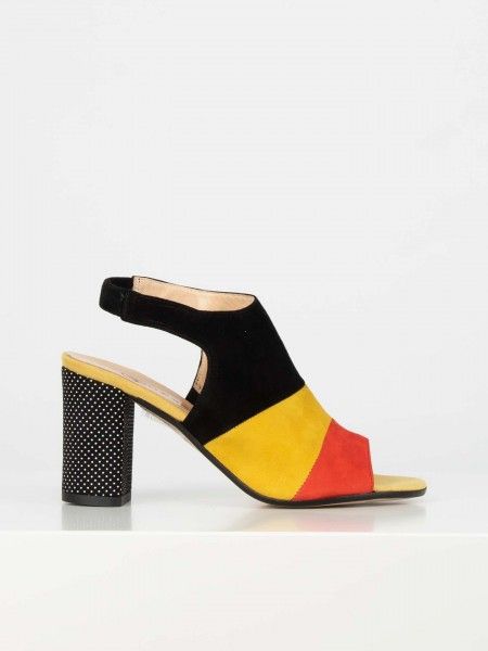 Sand�lias de salto alto largo