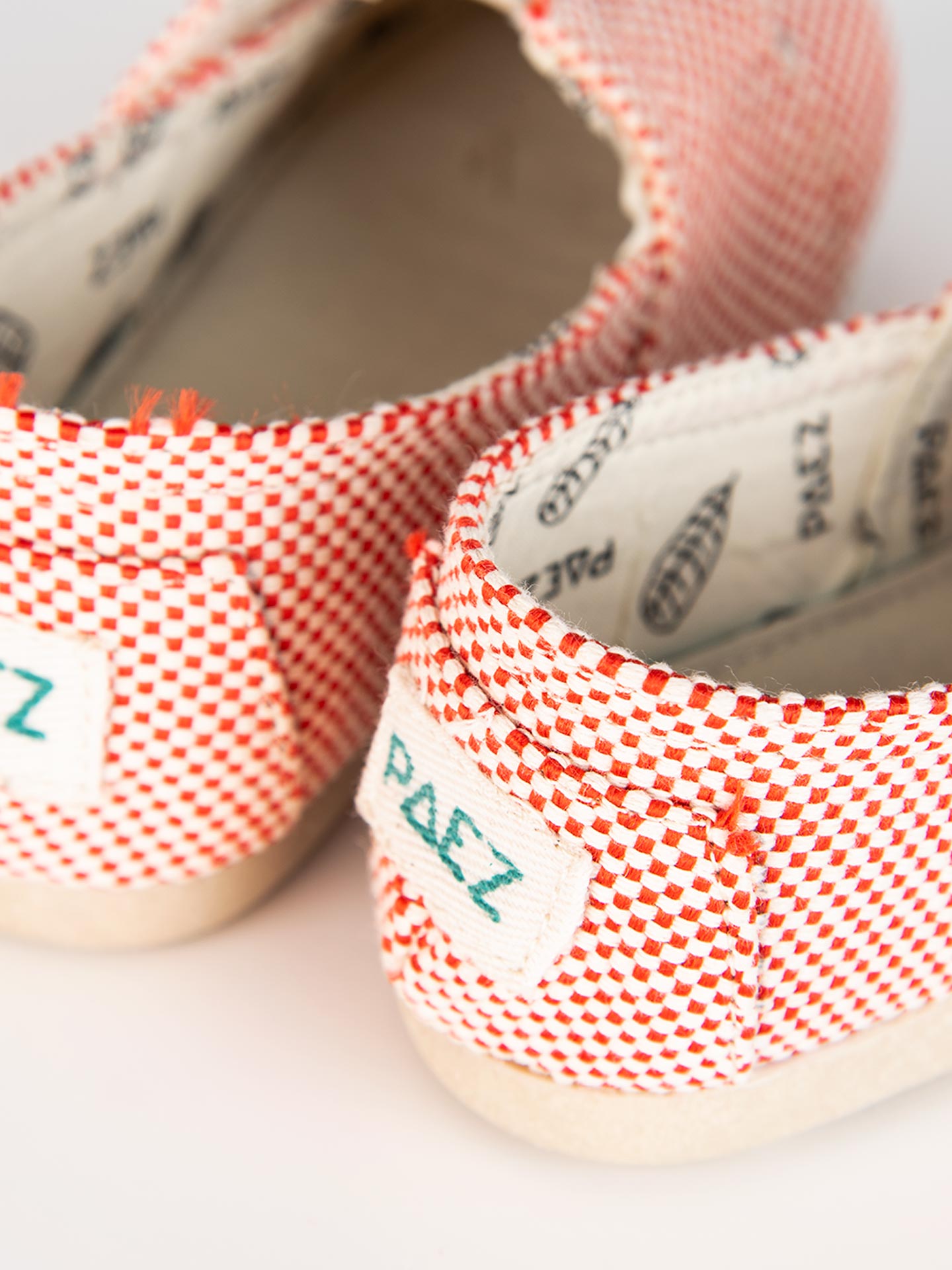 Alpargatas em velcro