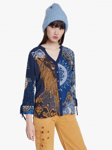 Blusa Abotoada