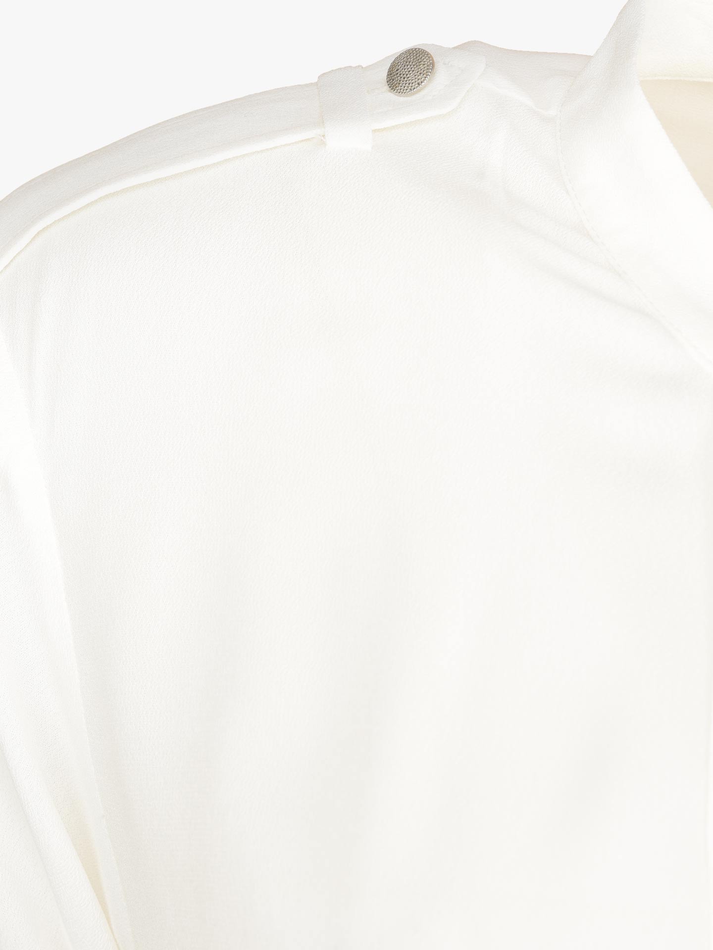 Blusa com Botão Jóia