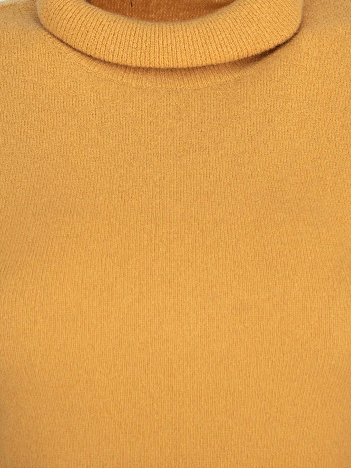 Camisola de Gola Alta