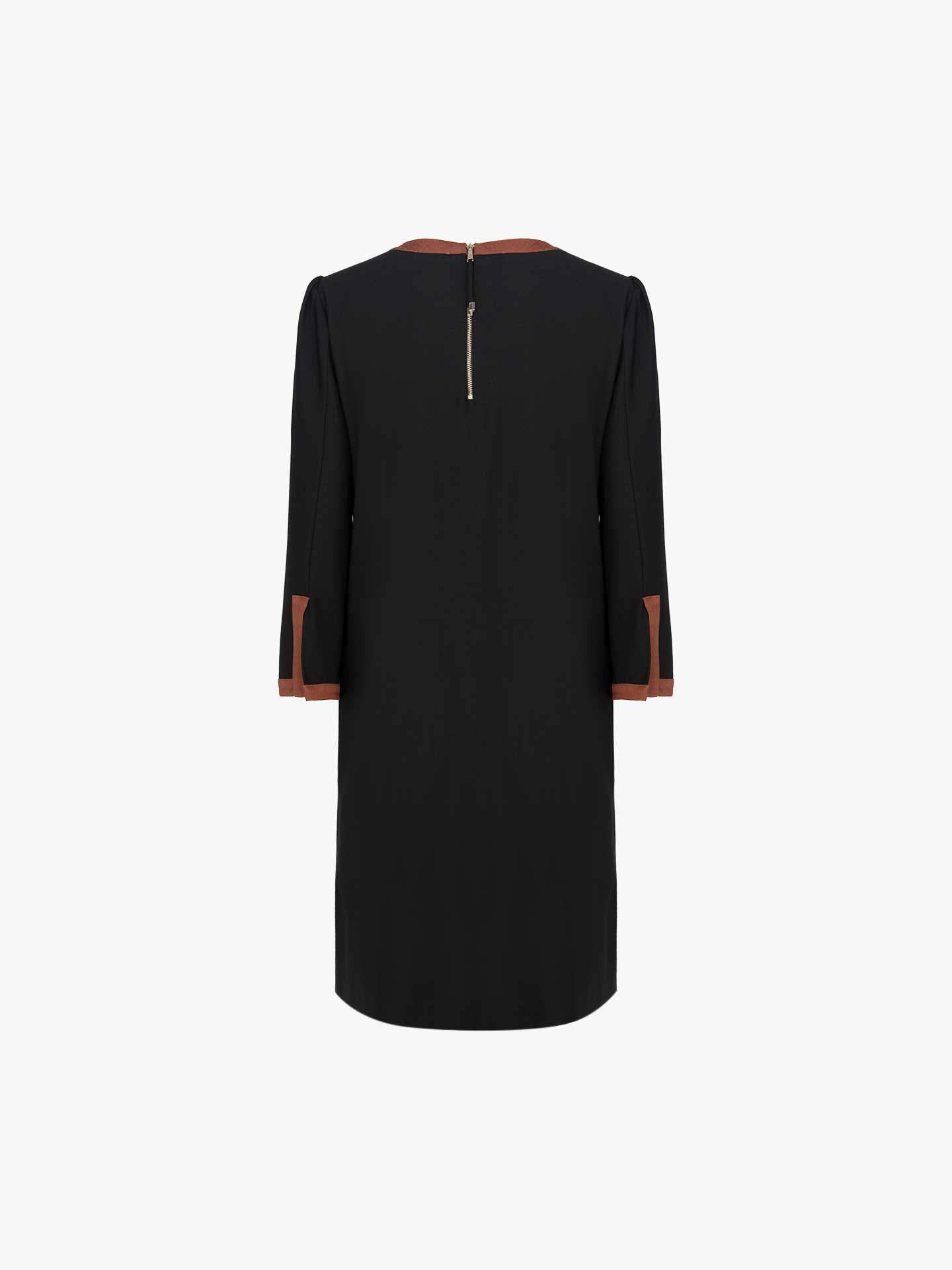 Vestido com dois bolsos