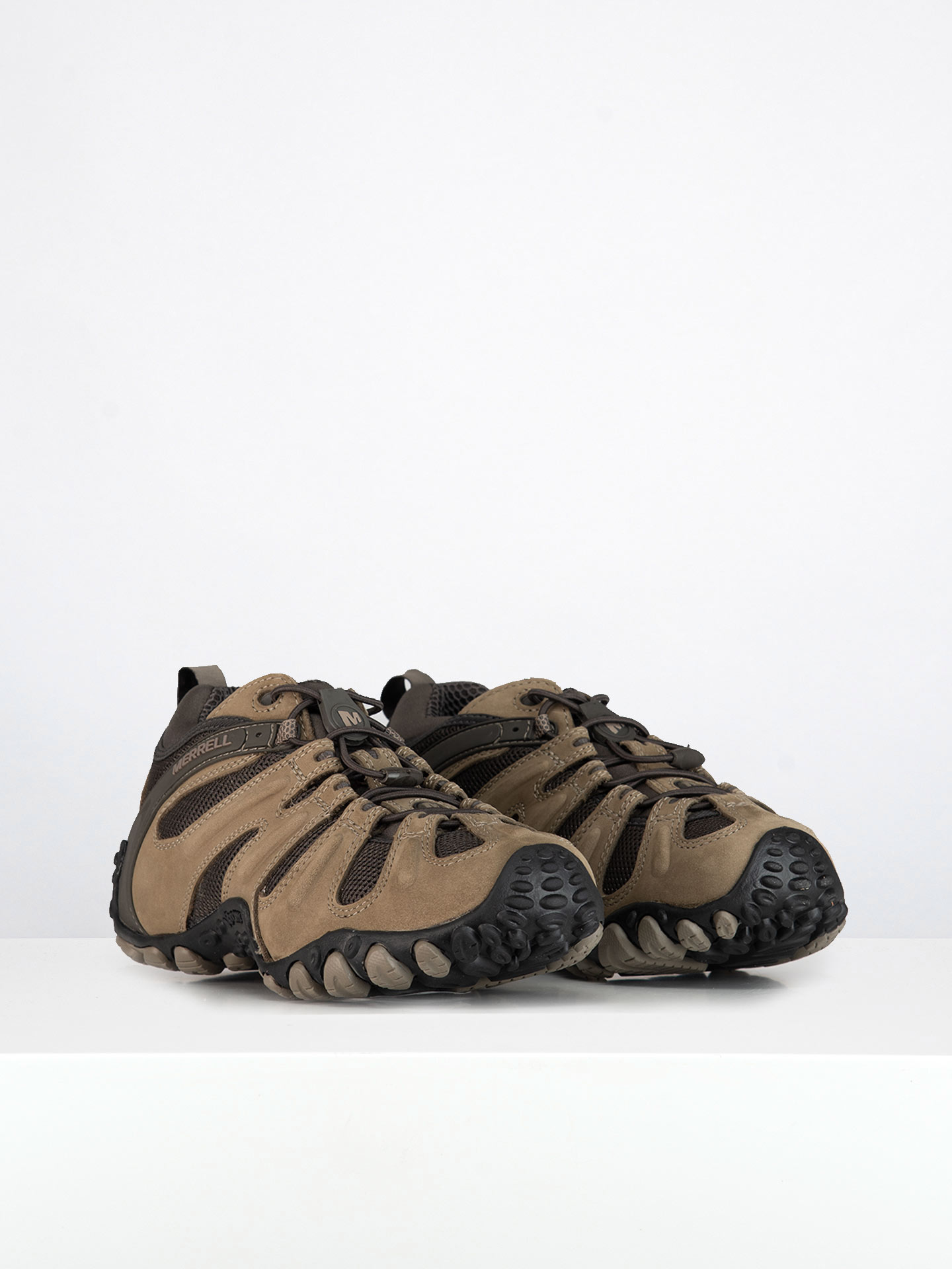 Sapatos desportivos em malha