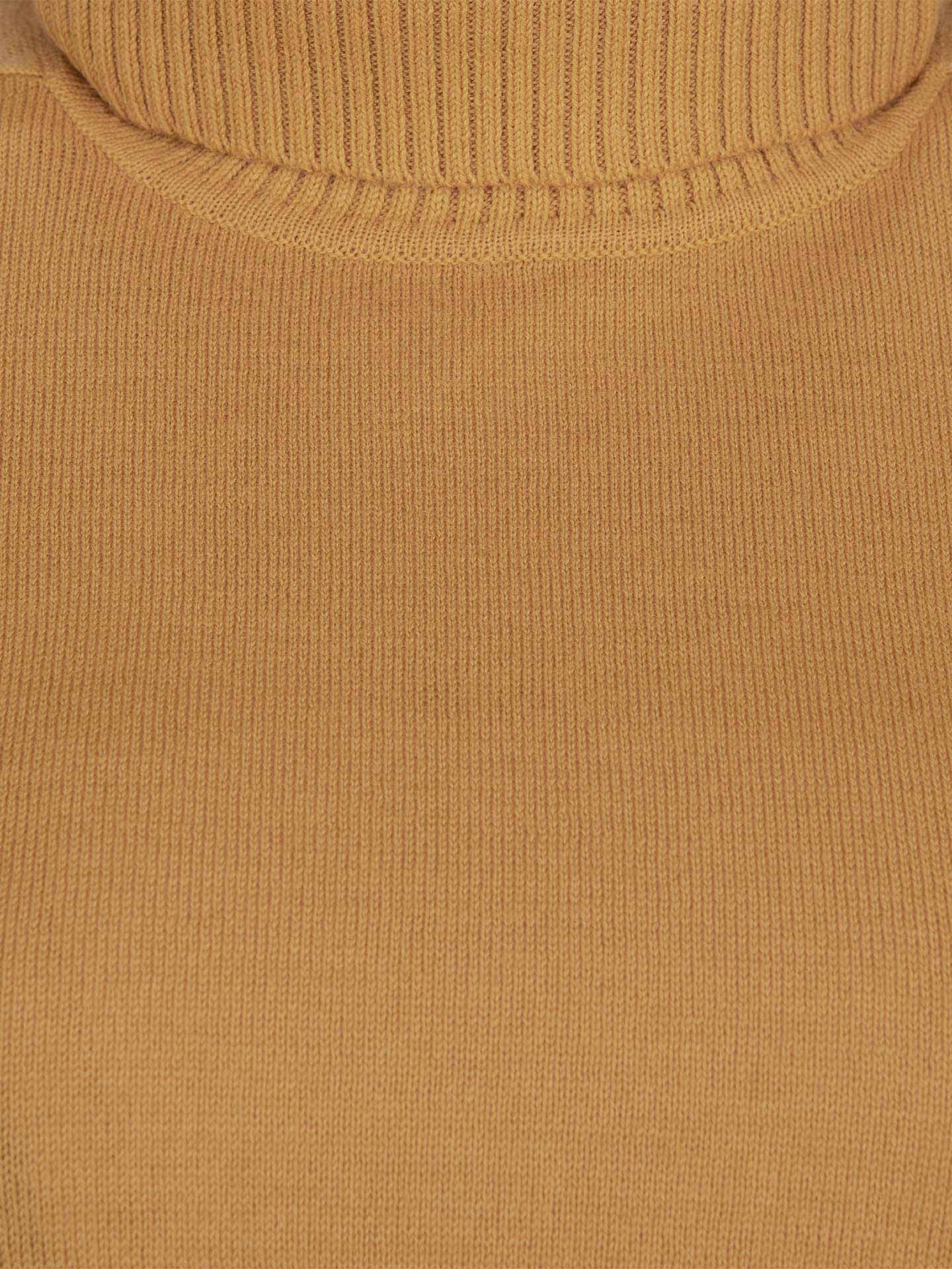 Camisola de Gola Alta