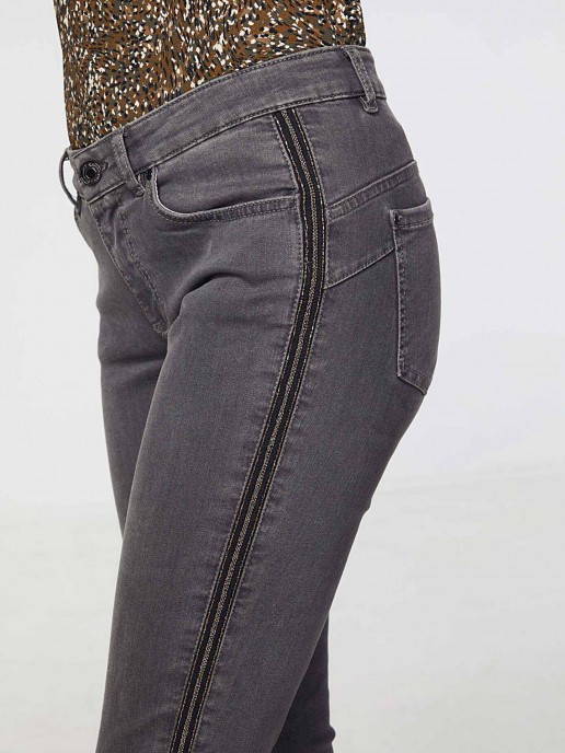 Jeans Slim Fit com Faixas