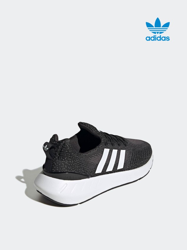 Sapatilhas Swift Run 22