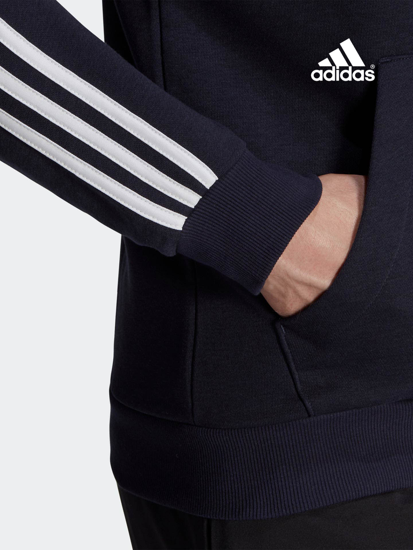 Casaco Desportivo com Capuz