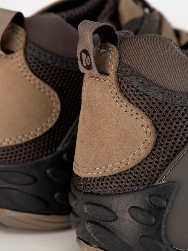 Sapatos desportivos em malha