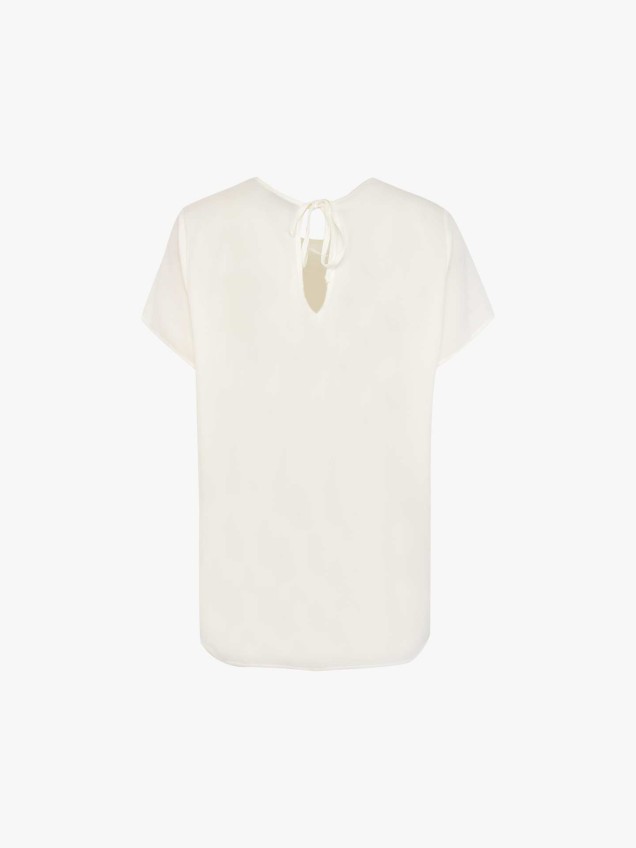 T-Shirt com Detalhes