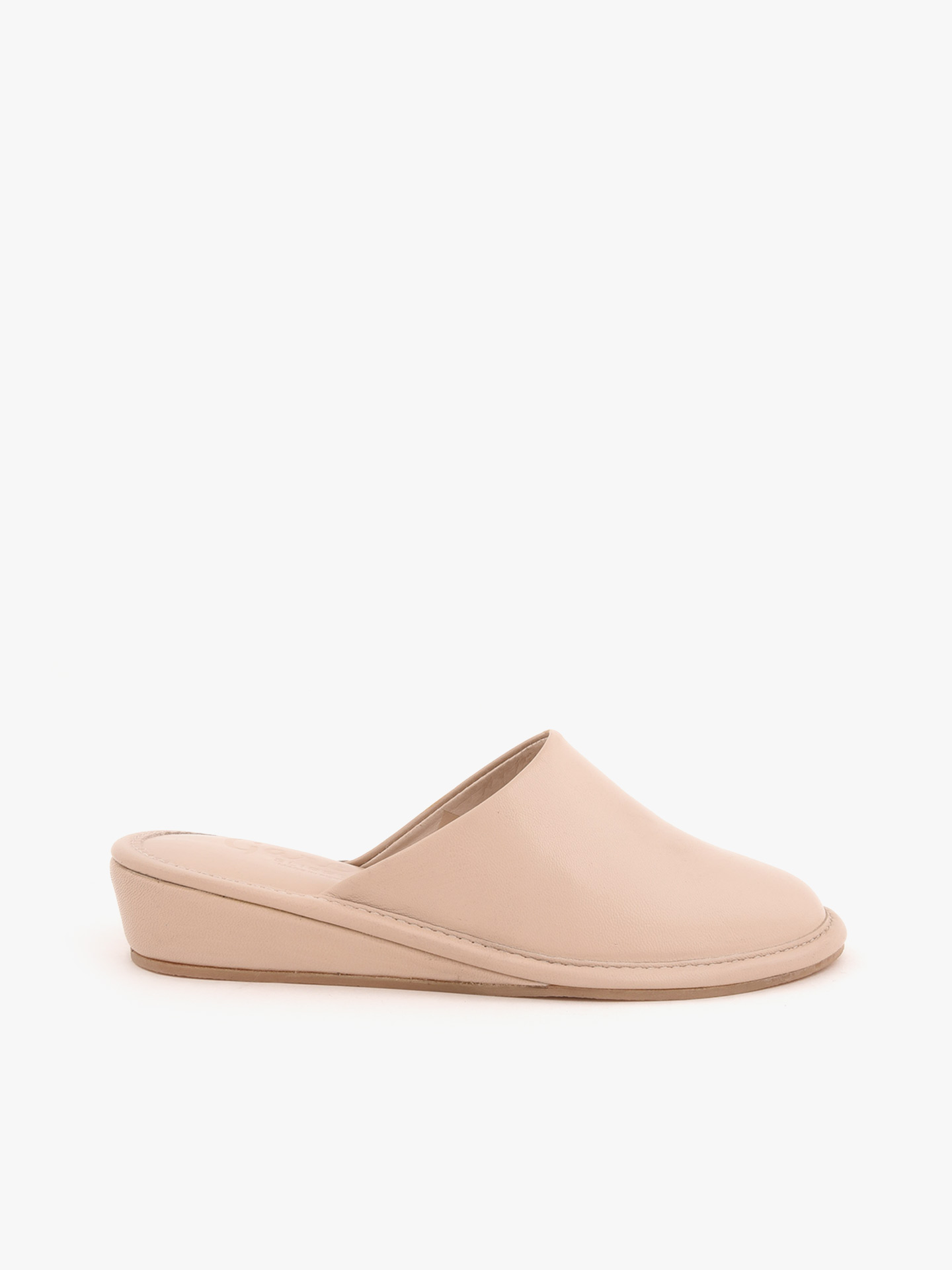 Chinelos de Casa em Pele com Salto