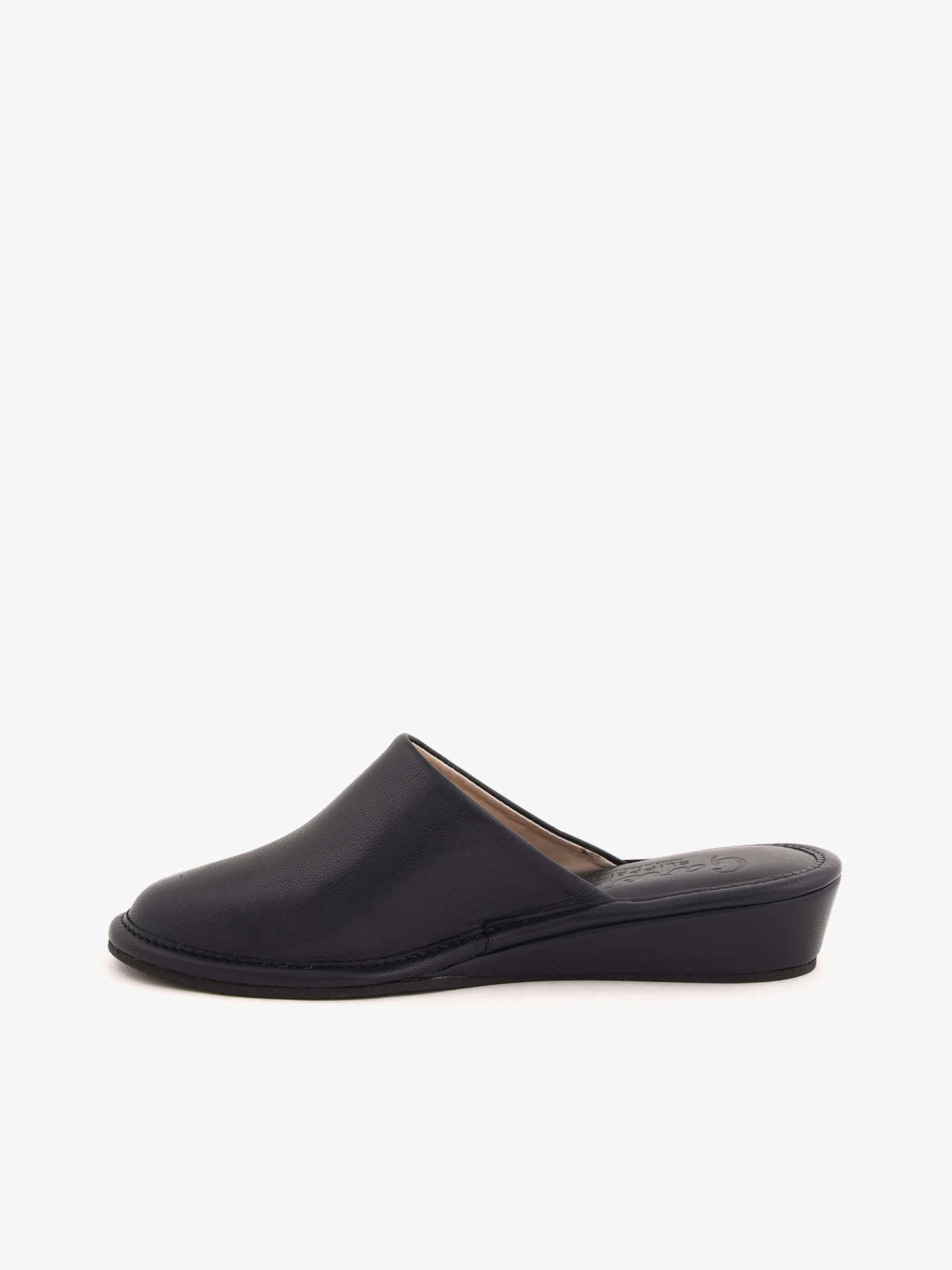 Chinelos de Casa em Pele com Salto