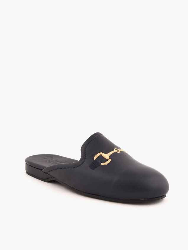 Chinelos de Casa em Pele