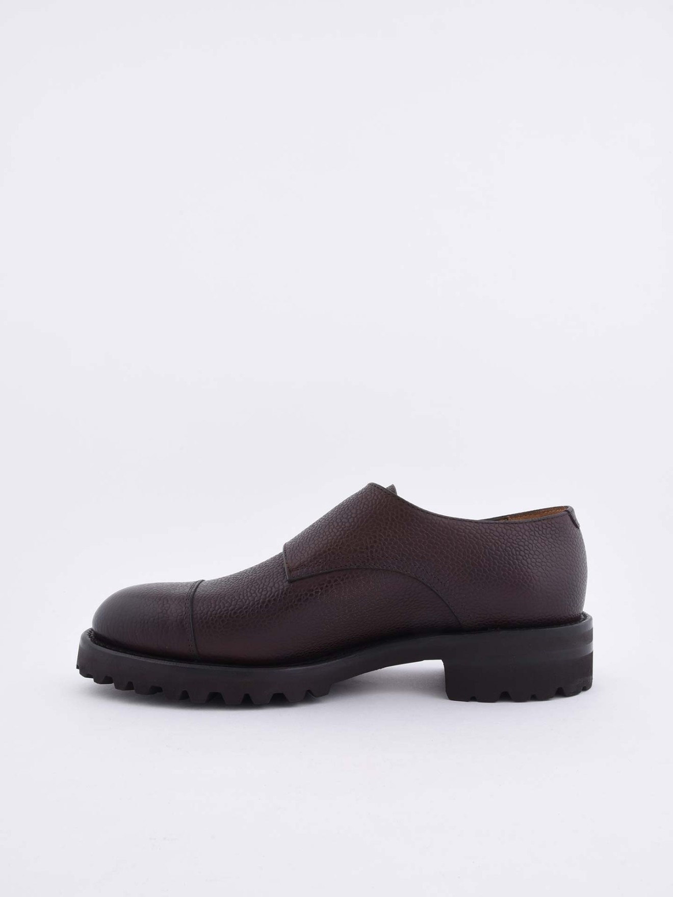 Sapatos com Fivelas