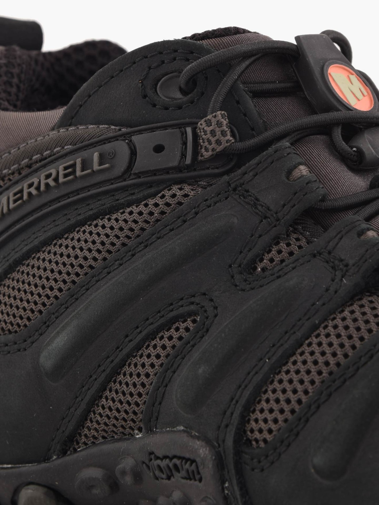 Sapatos desportivos em malha