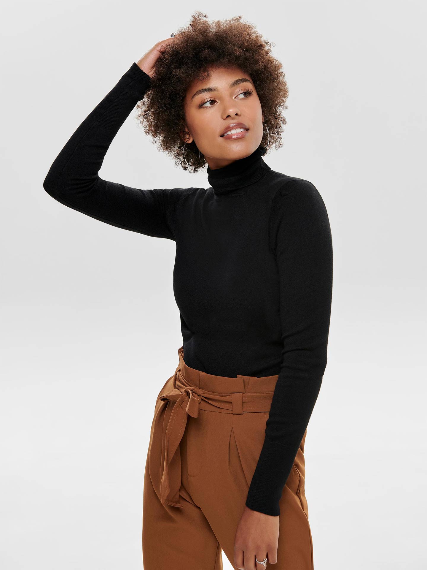 Camisola de gola alta básica