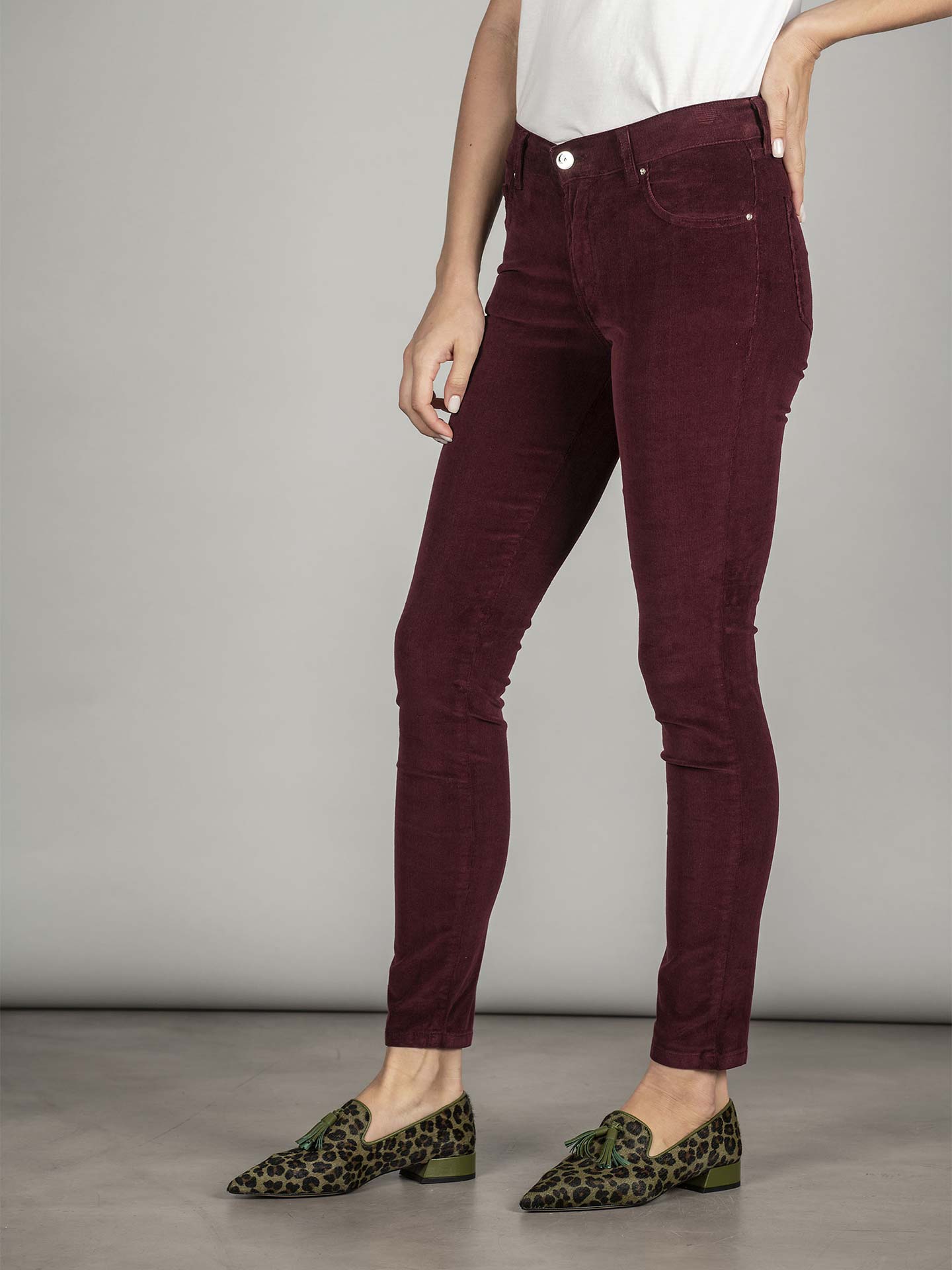 Calça skinny fit de bombazina