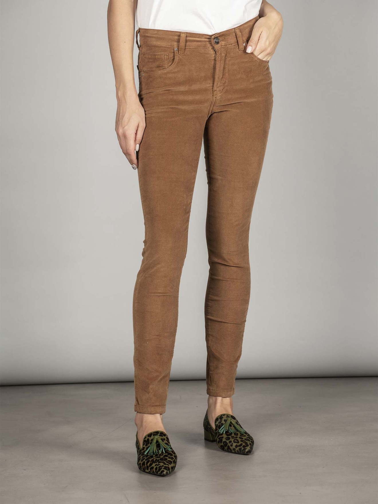 Cal�a skinny fit de bombazina