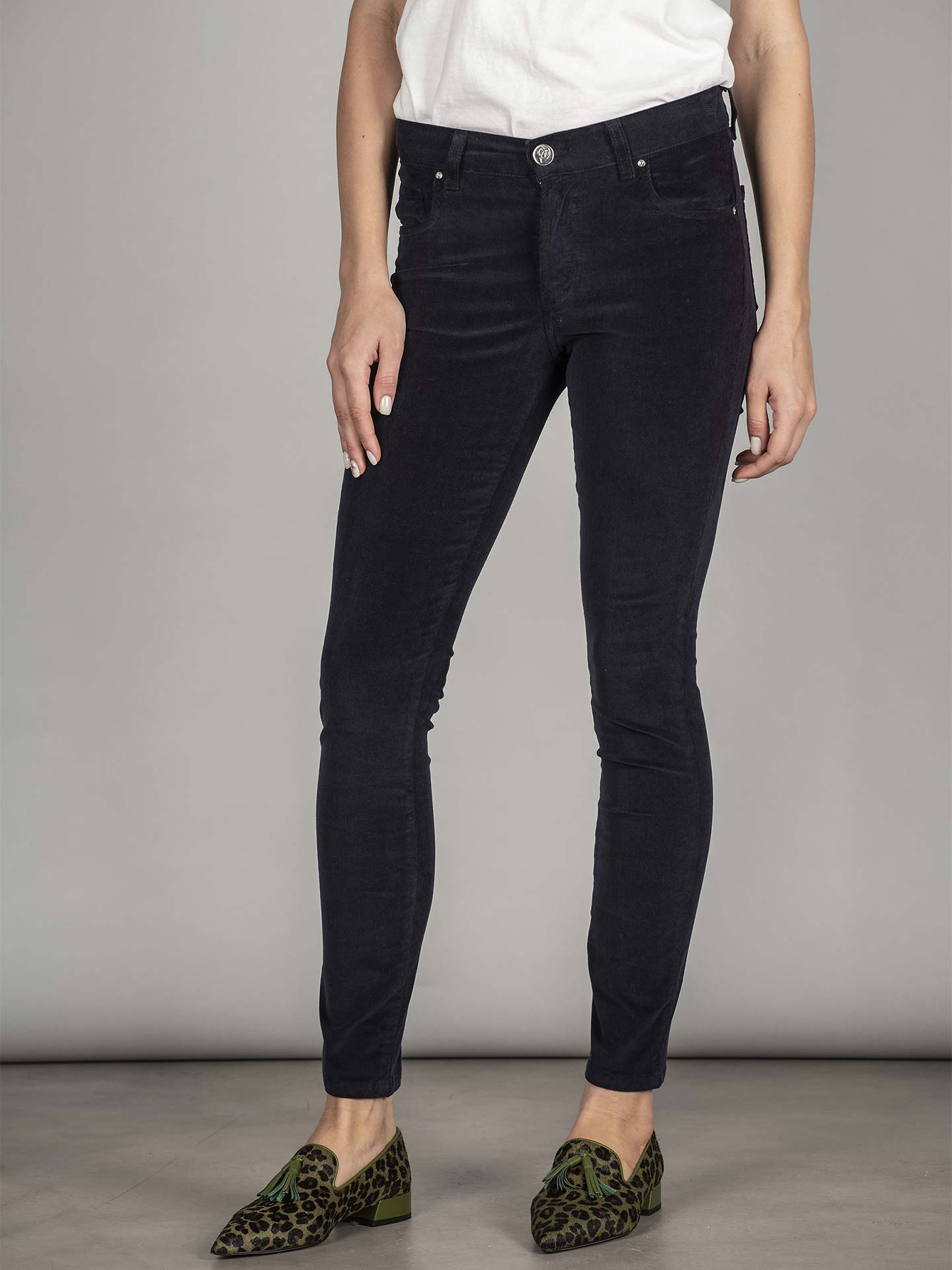 Calça skinny fit de bombazina