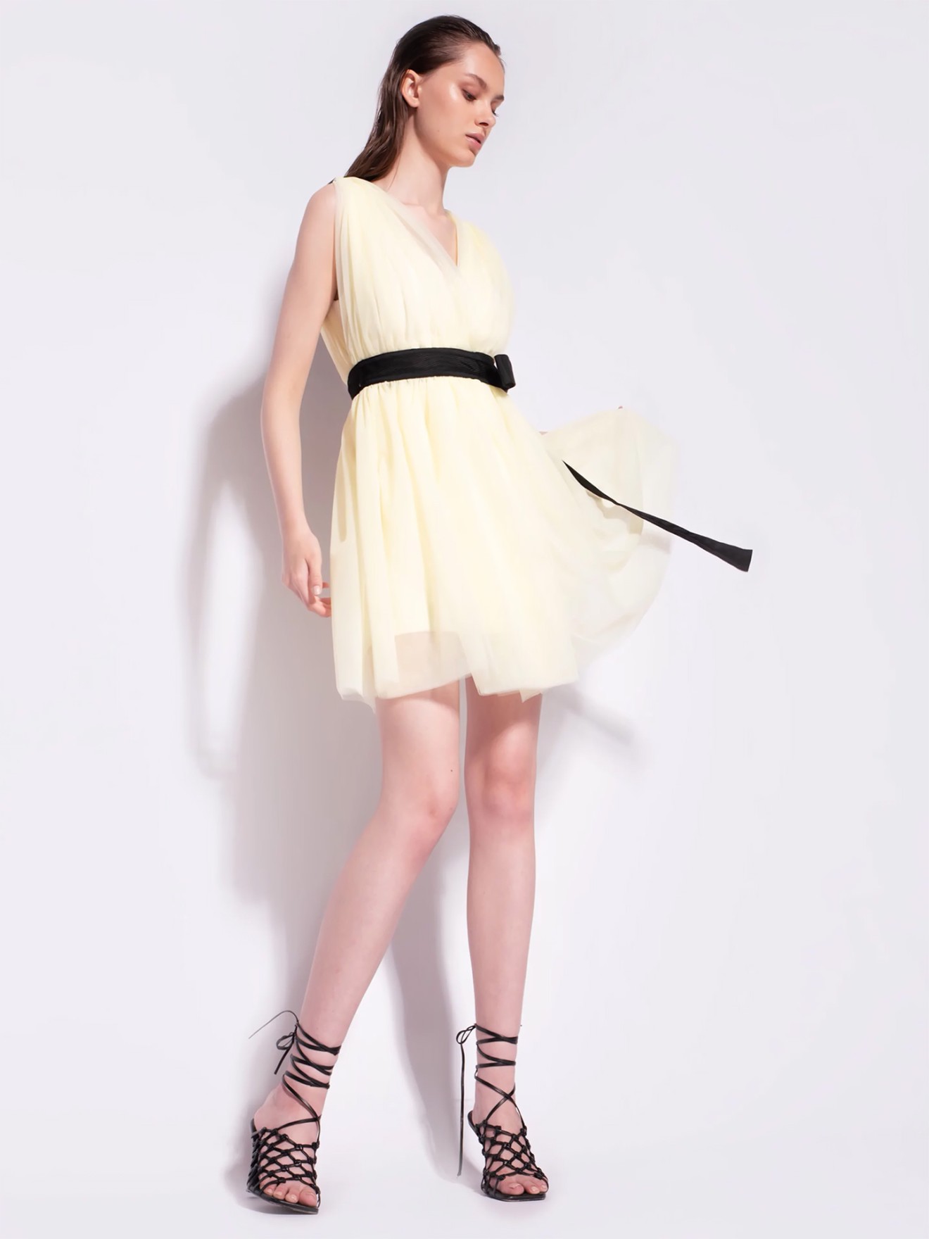 Mini Vestido em Tule