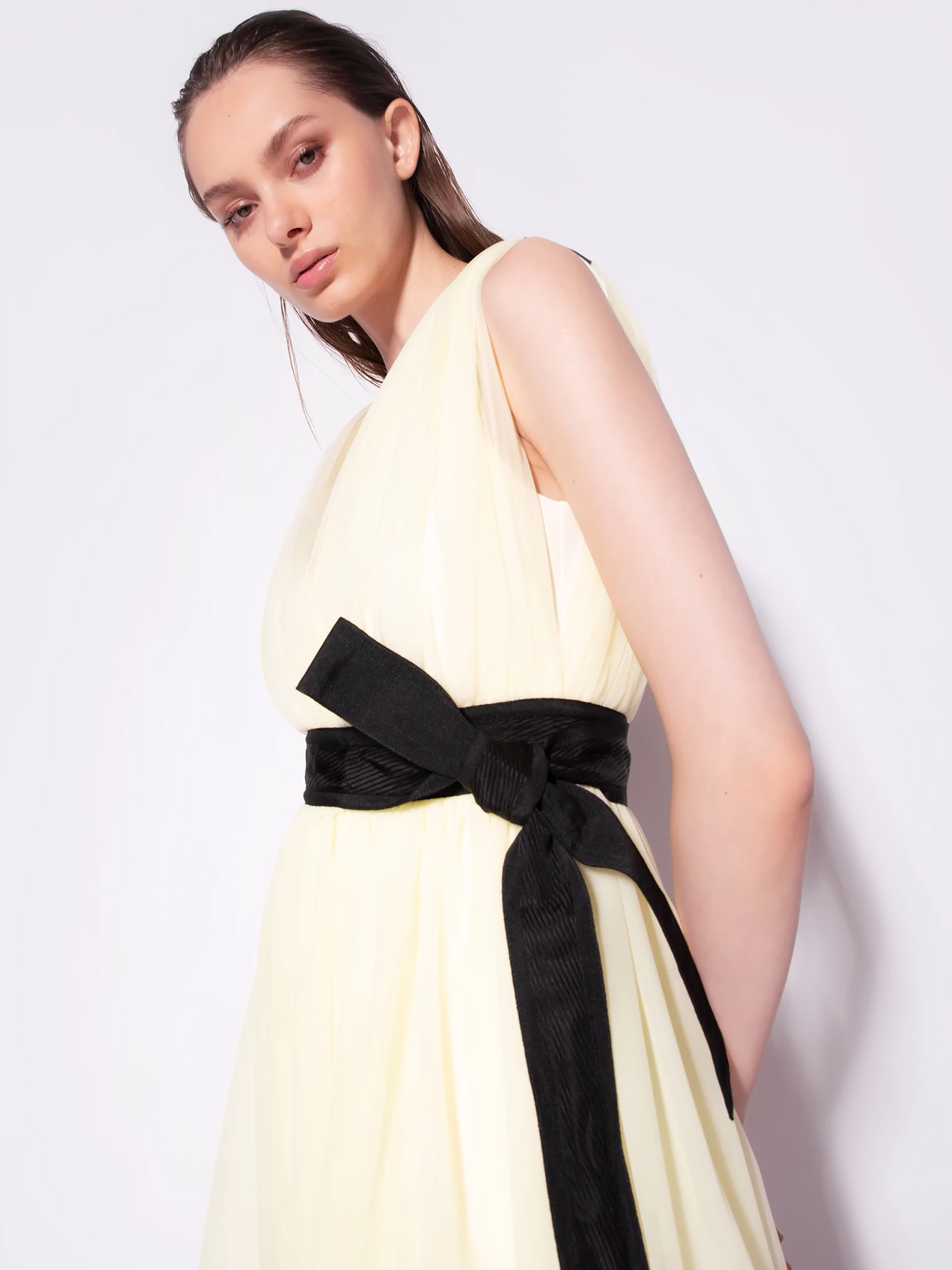 Mini Vestido em Tule