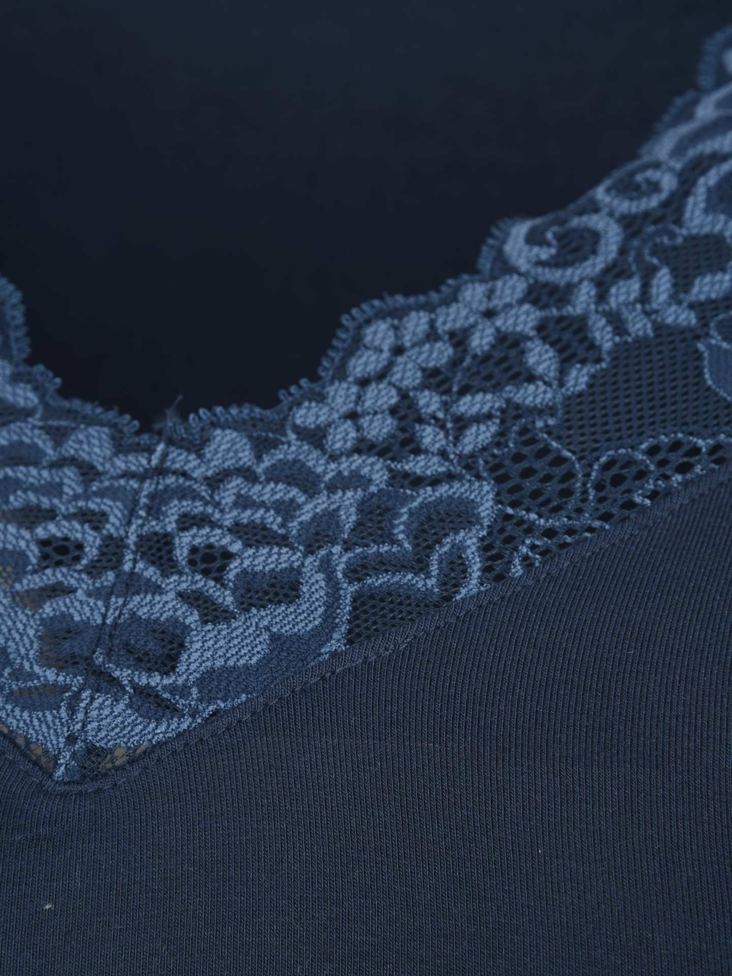 Camisola Interior com Renda