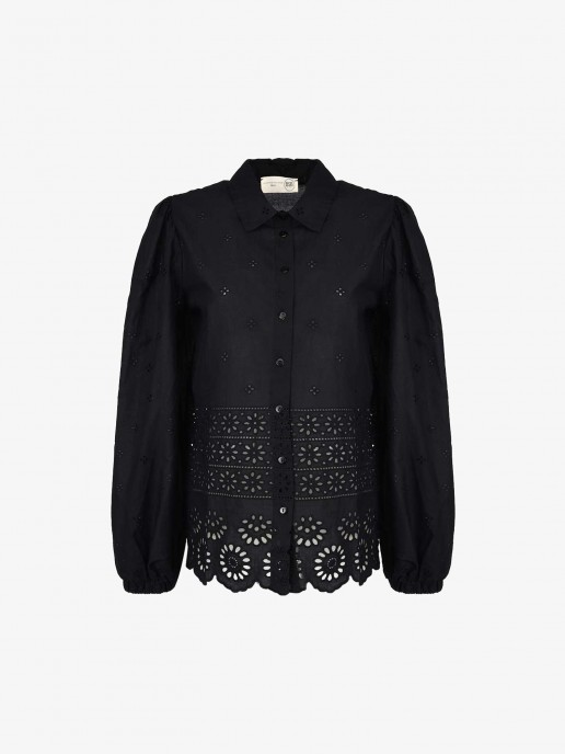 Camisa com Padro Bordado