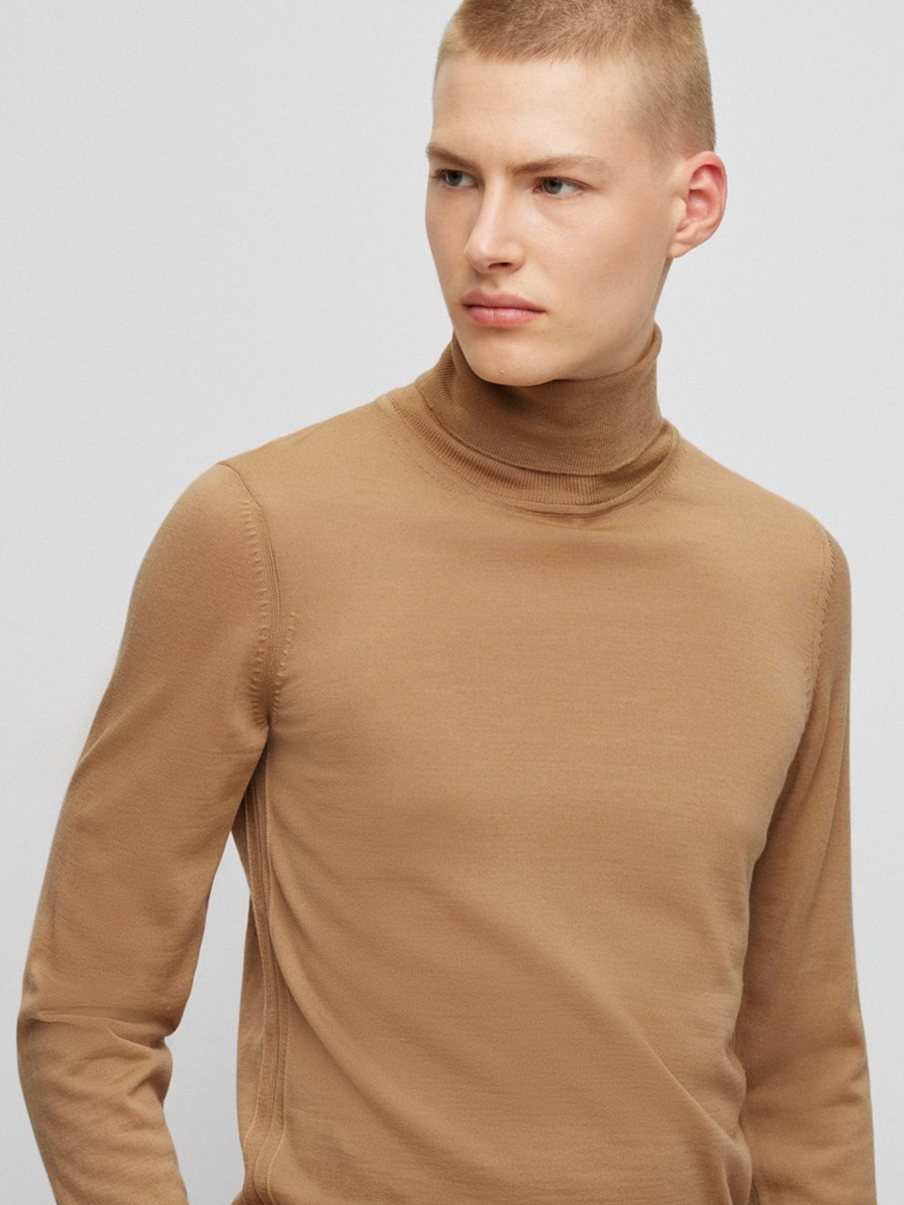 Camisola de Gola Alta Slim FIt