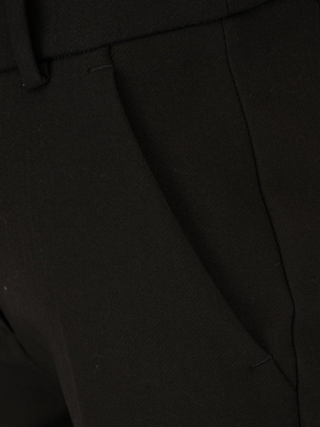 Calças Straight Fit