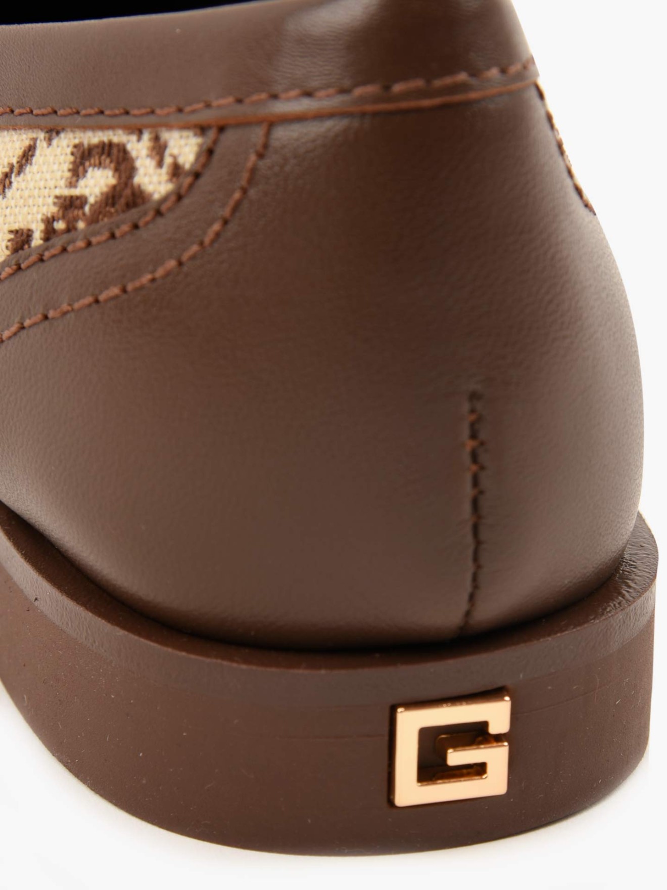 Mocassins com Padrão