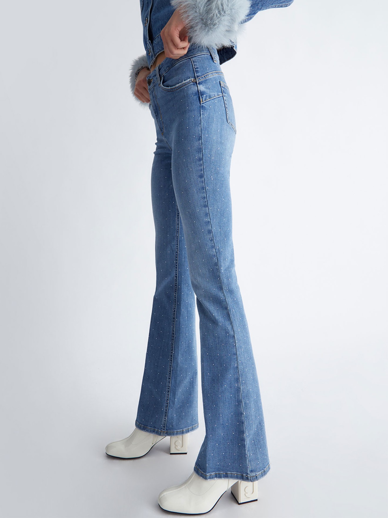 Cal�as de Ganga Flared Fit