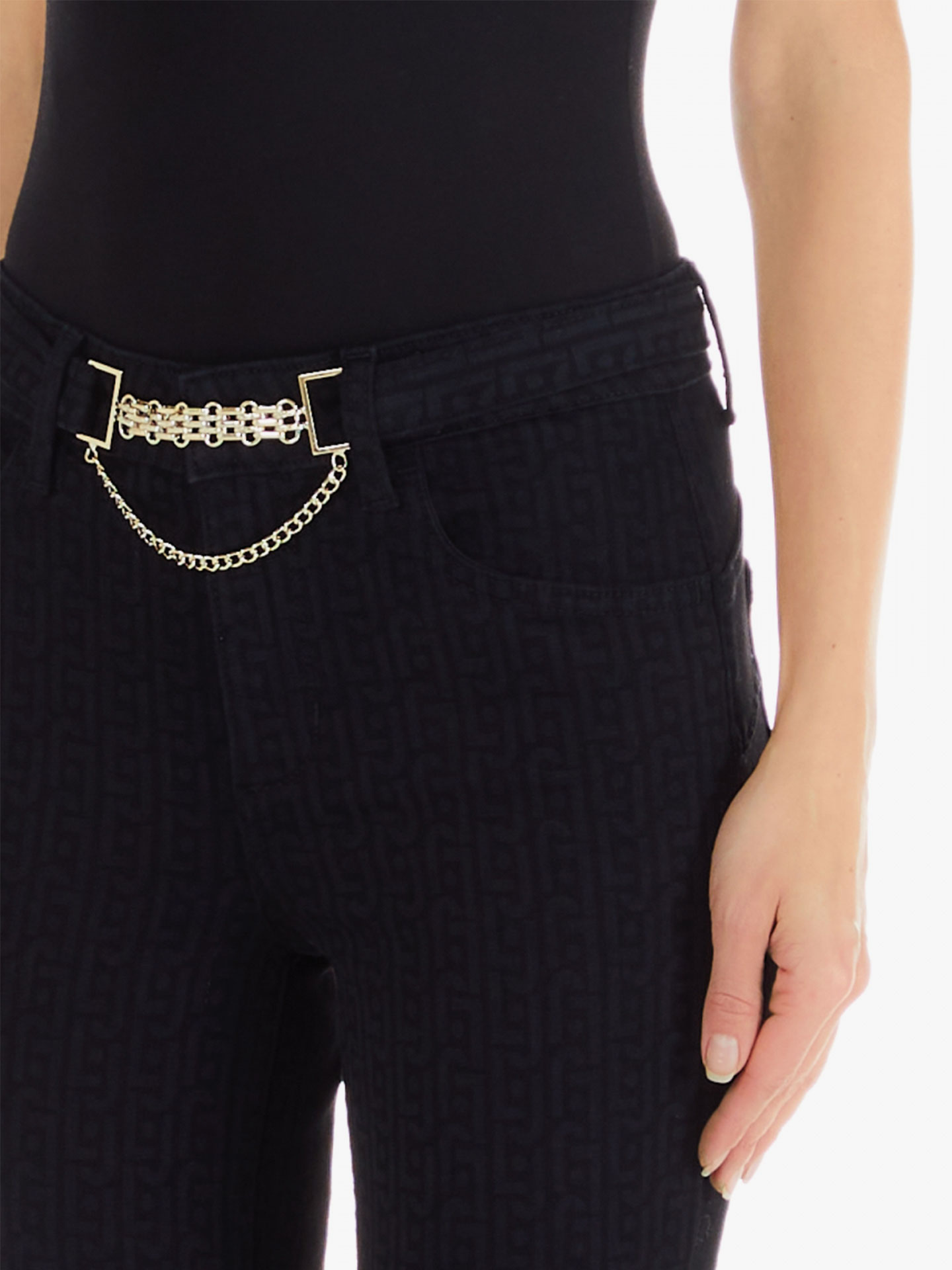 Calças Slim Fit