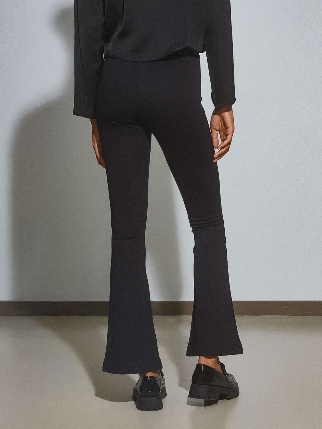 Cal�as Flared Fit