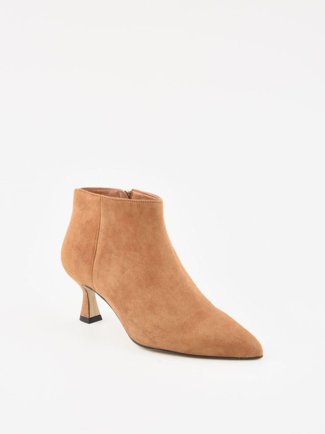 Botins em Suede