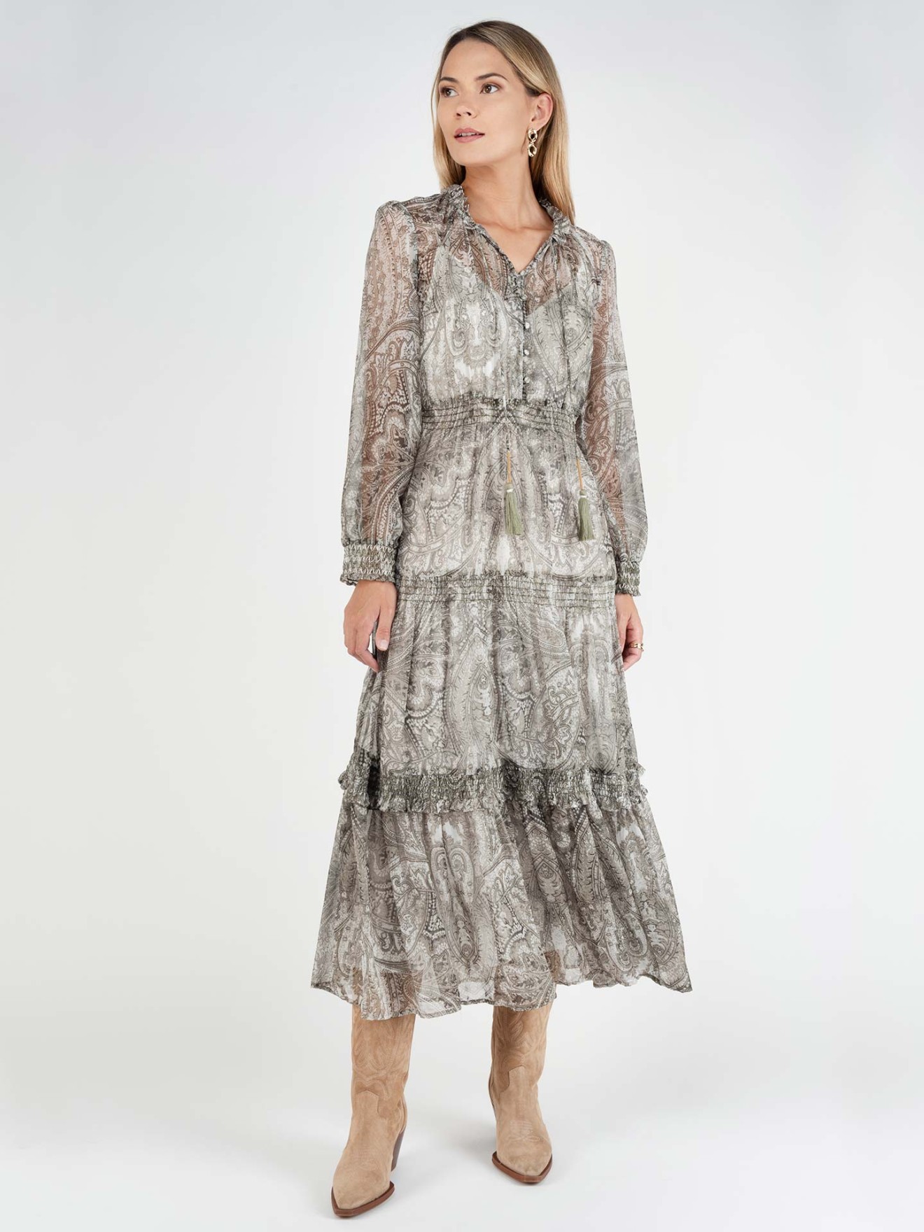 Vestido com Padrão