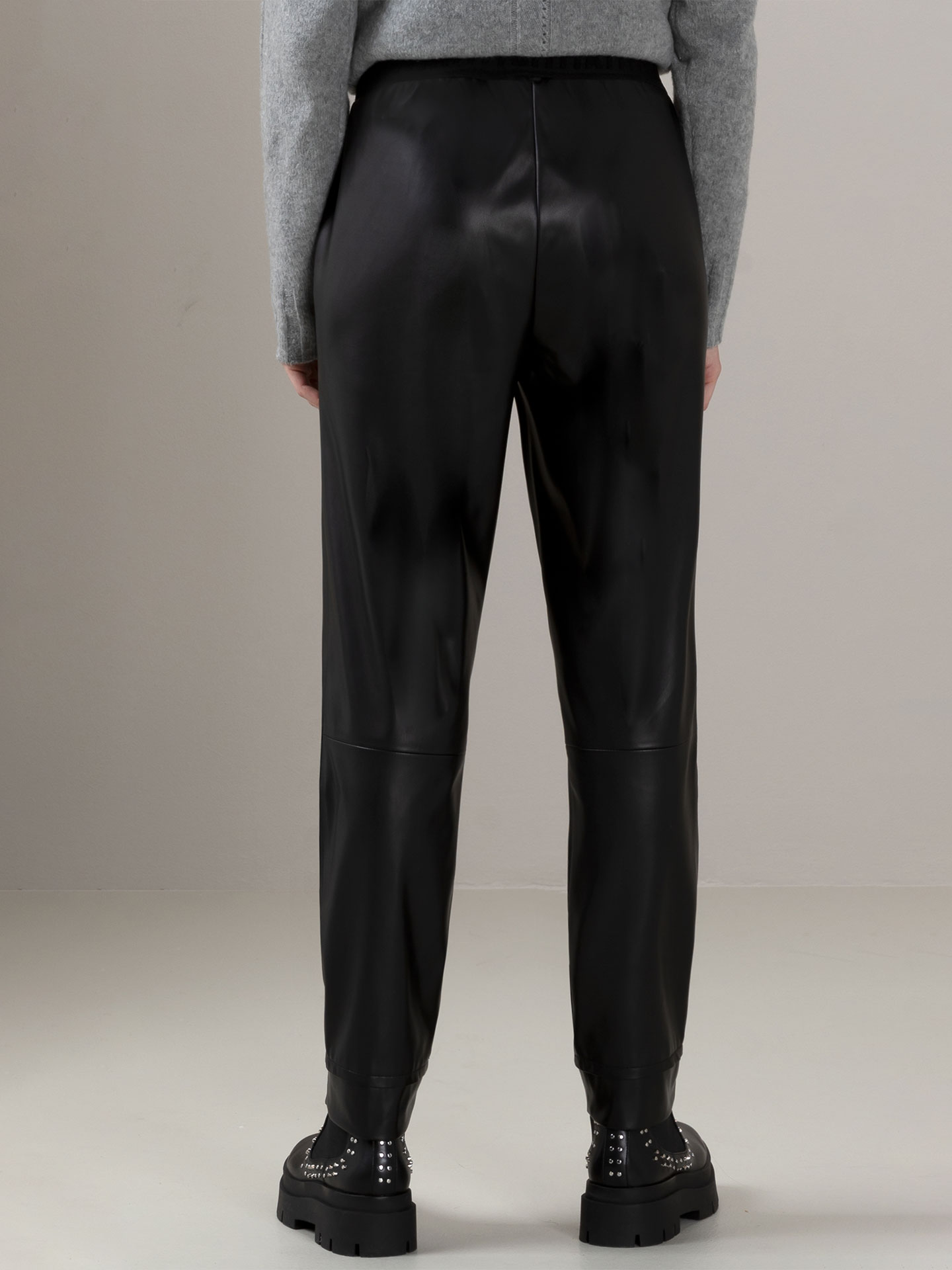 Calças Straight Fit