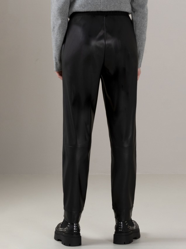 Calças Straight Fit
