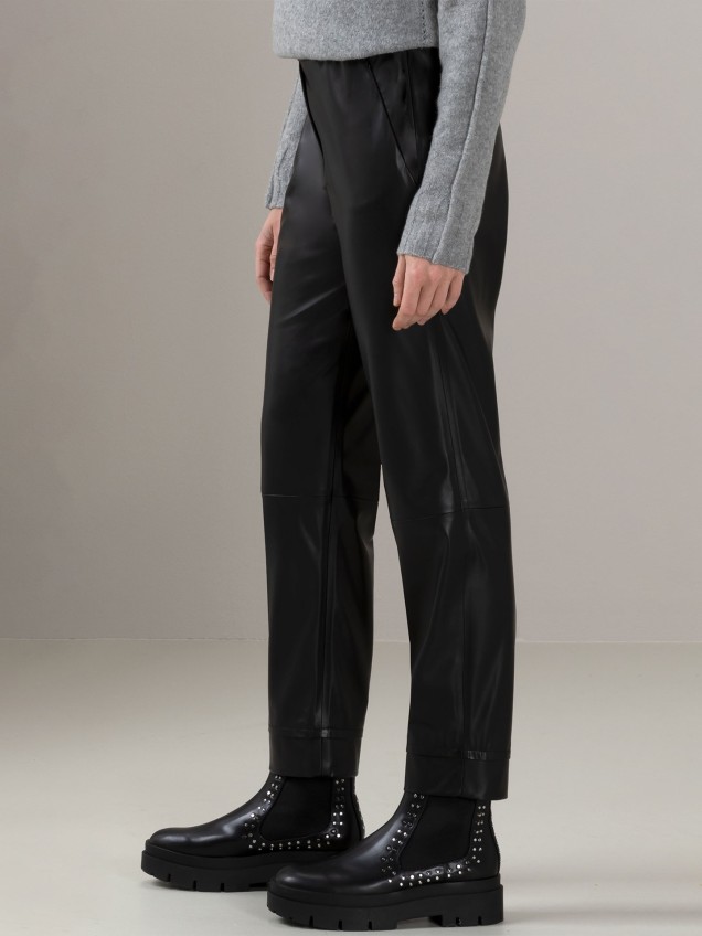Calças Straight Fit