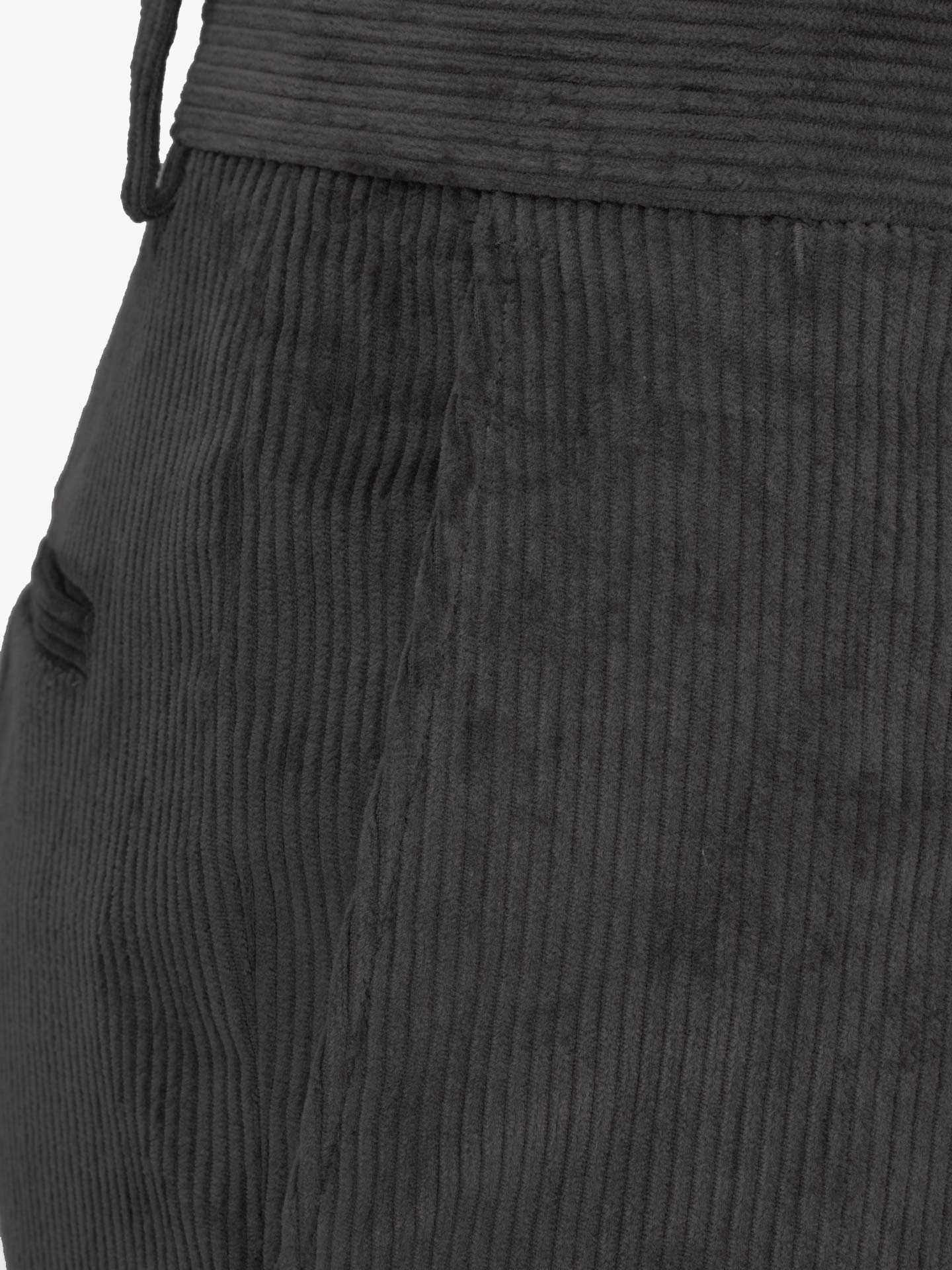 Calças de Bombazine