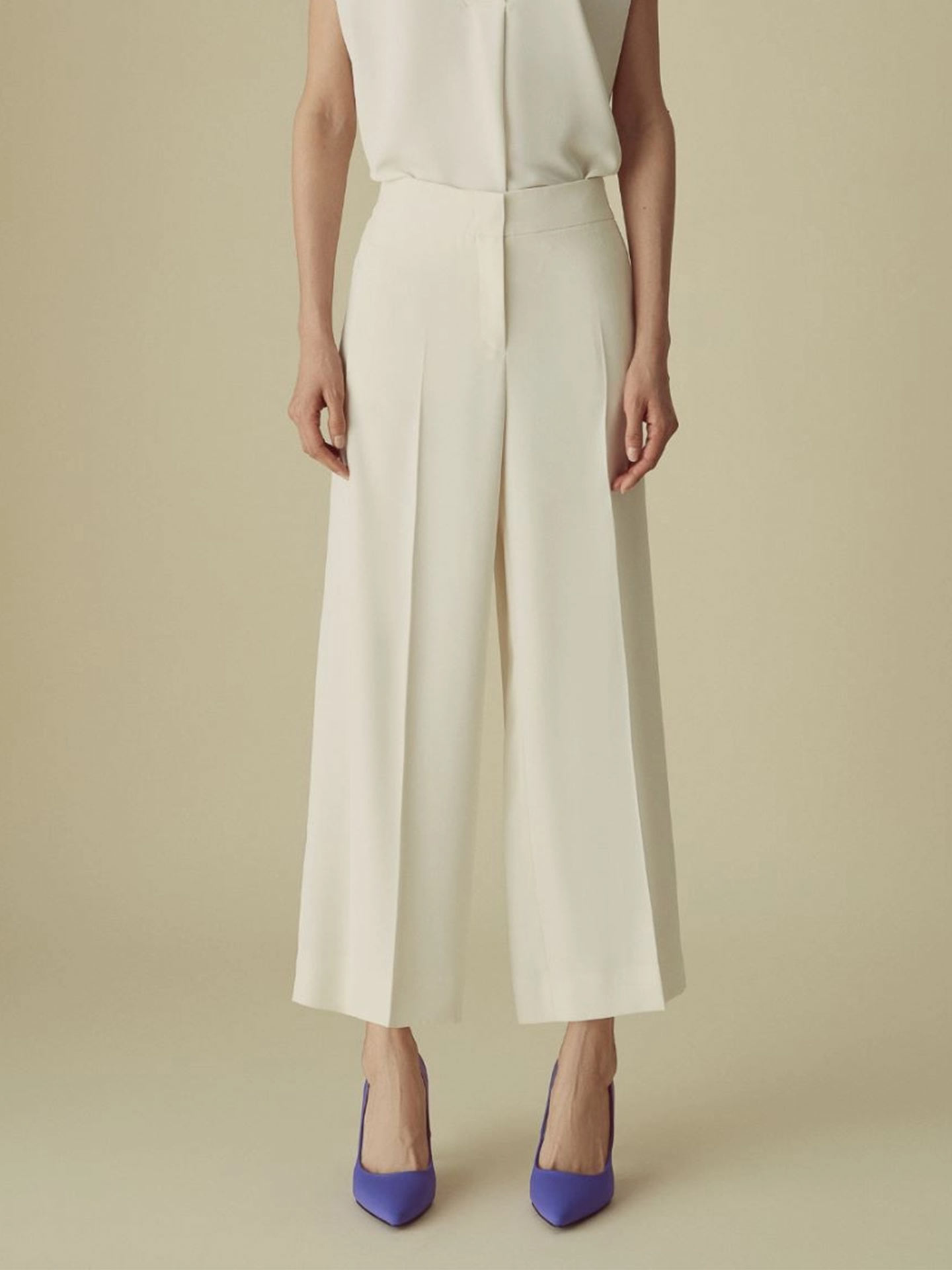 Calças Cropped Fit