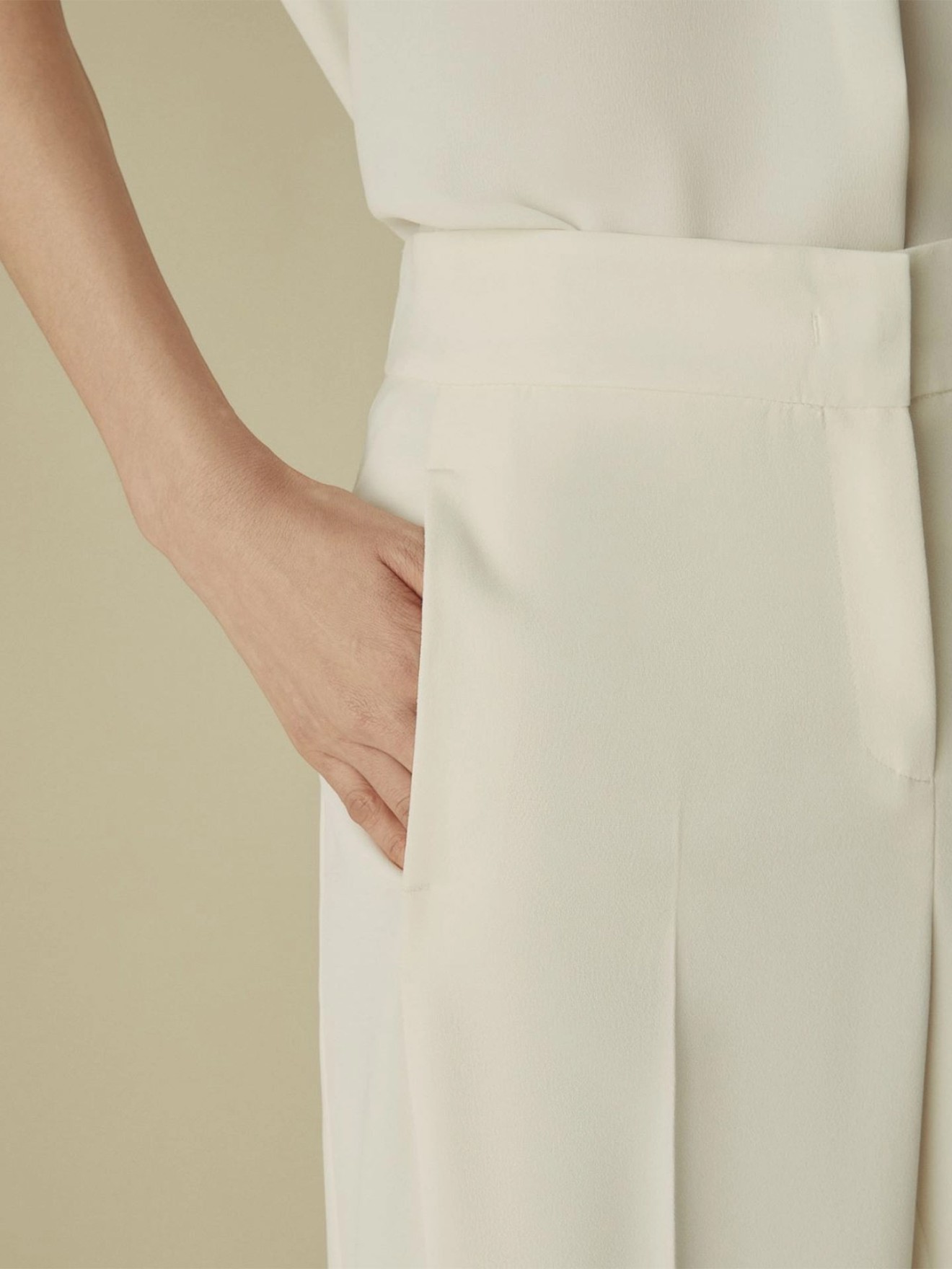 Cal�as Cropped Fit