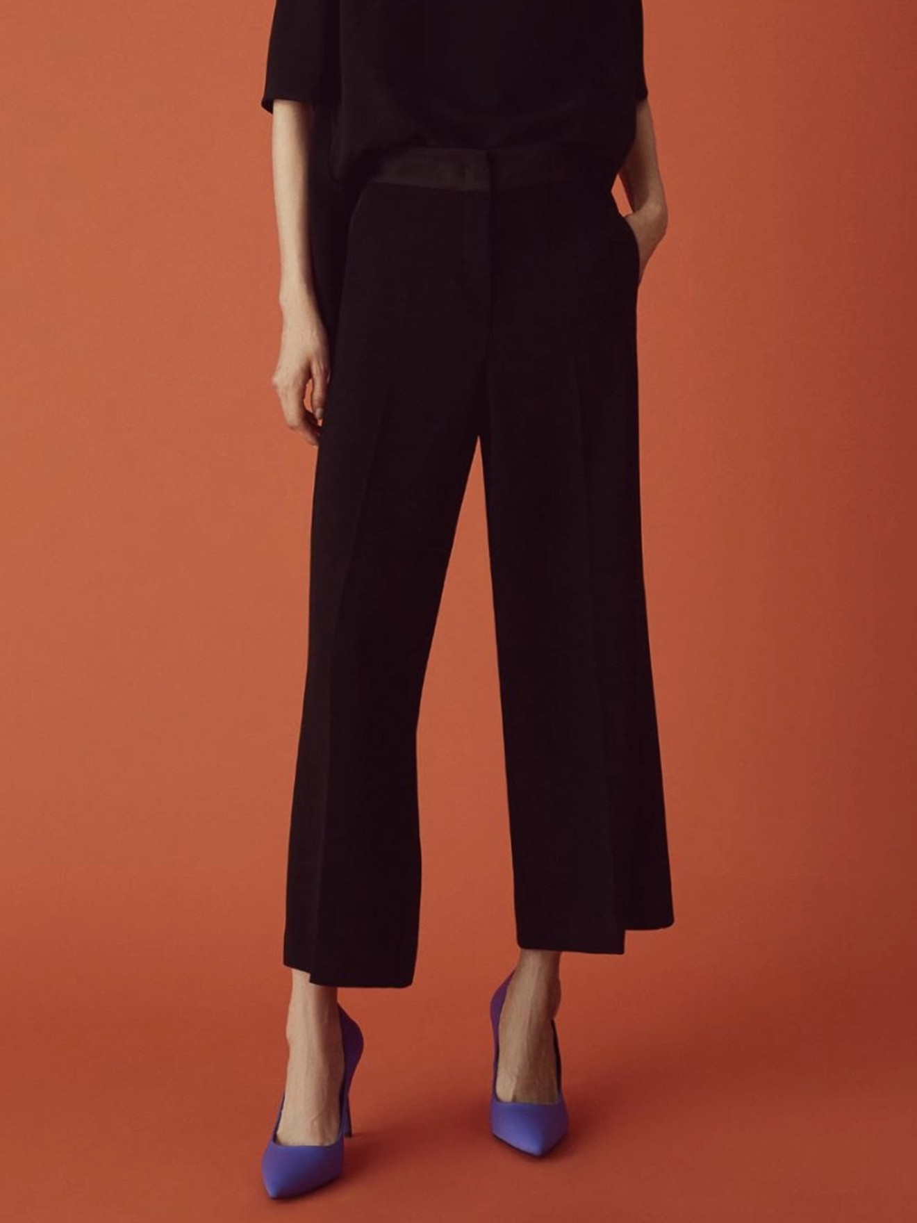 Cal�as Cropped Fit