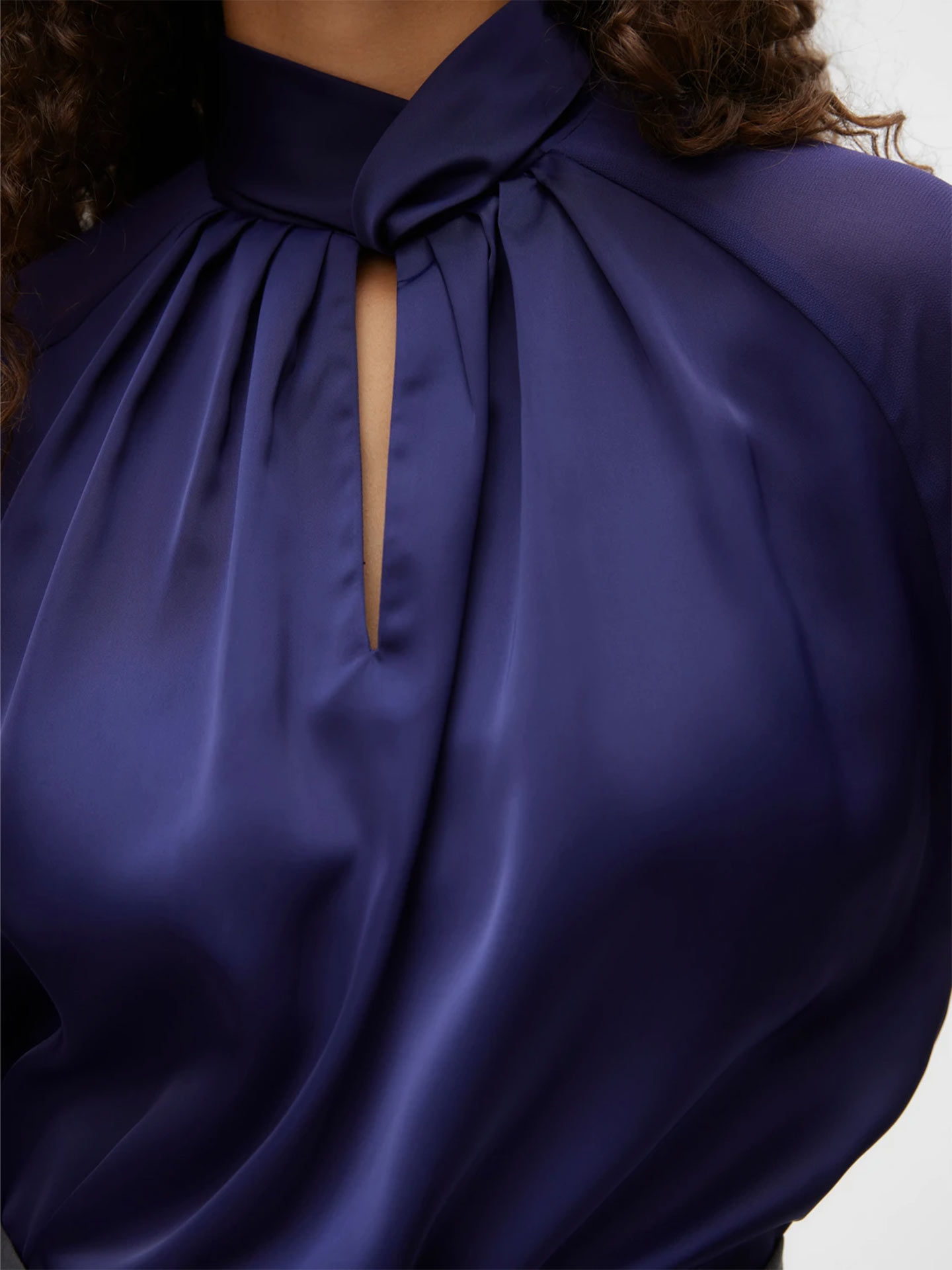 Blusa Acetinada