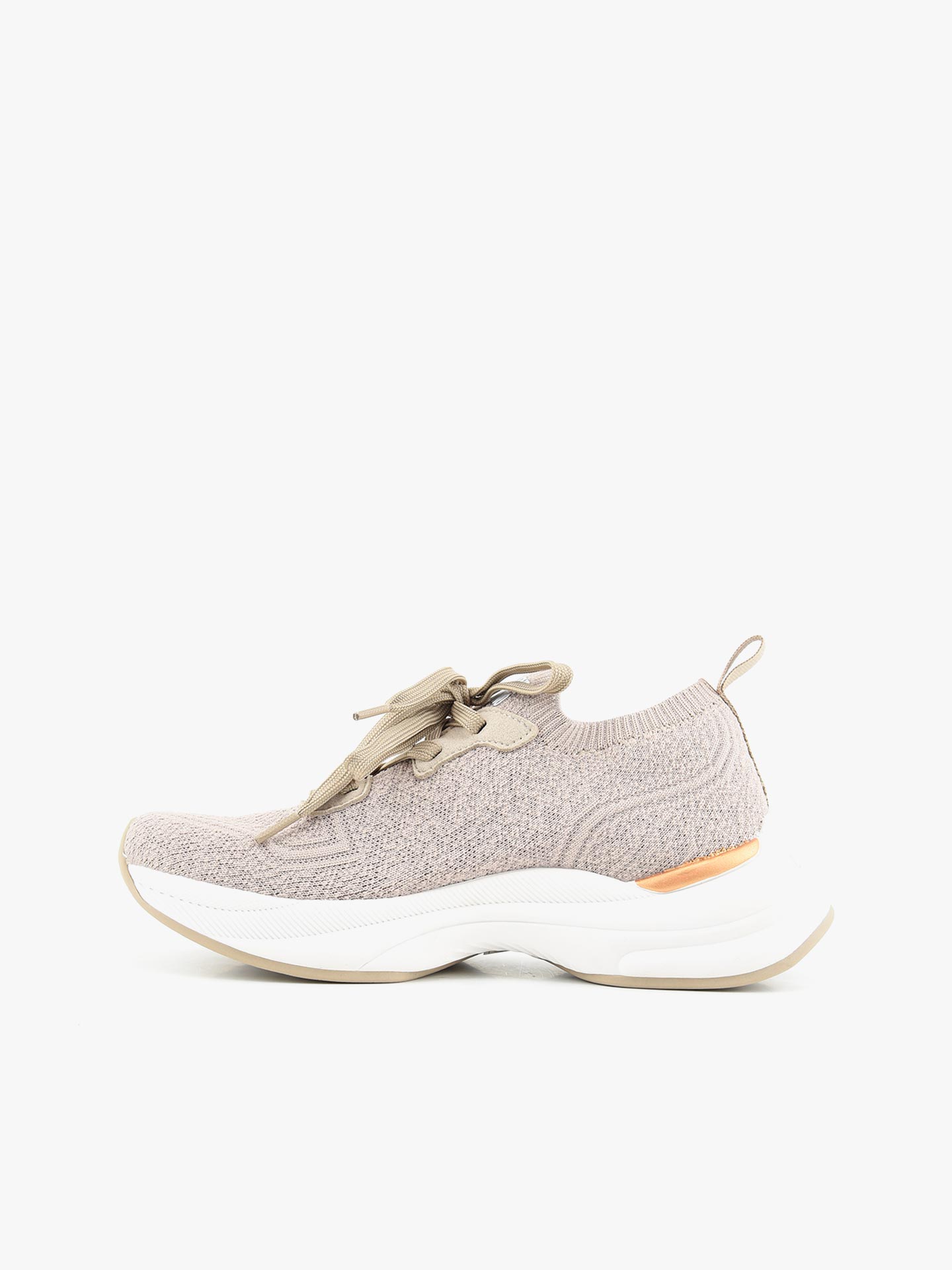 Sapatilhas com Cunha